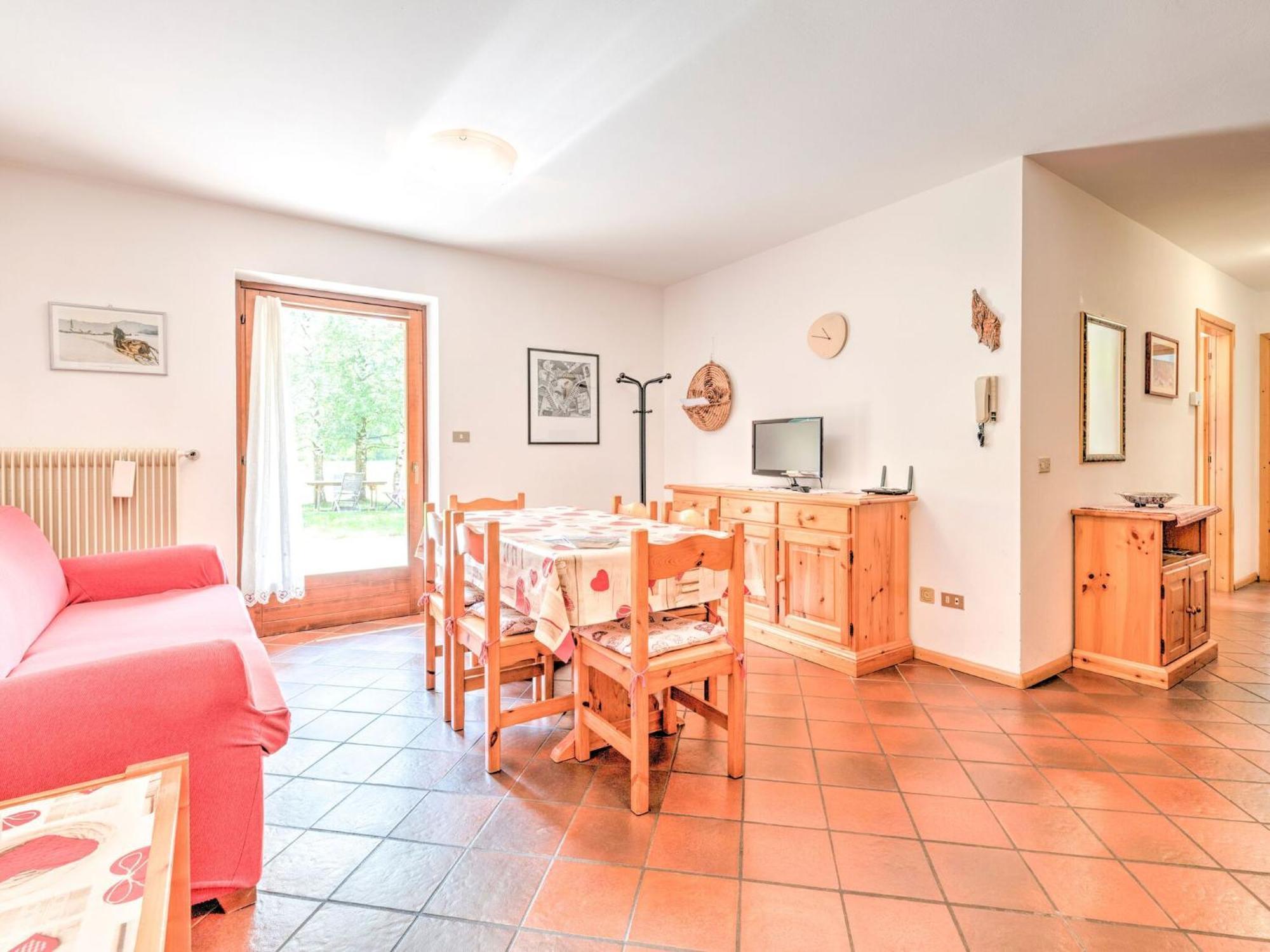 Spacious Chalet With Garden Near Ski Area In Tyrol Поцца-ди-Фасса Экстерьер фото