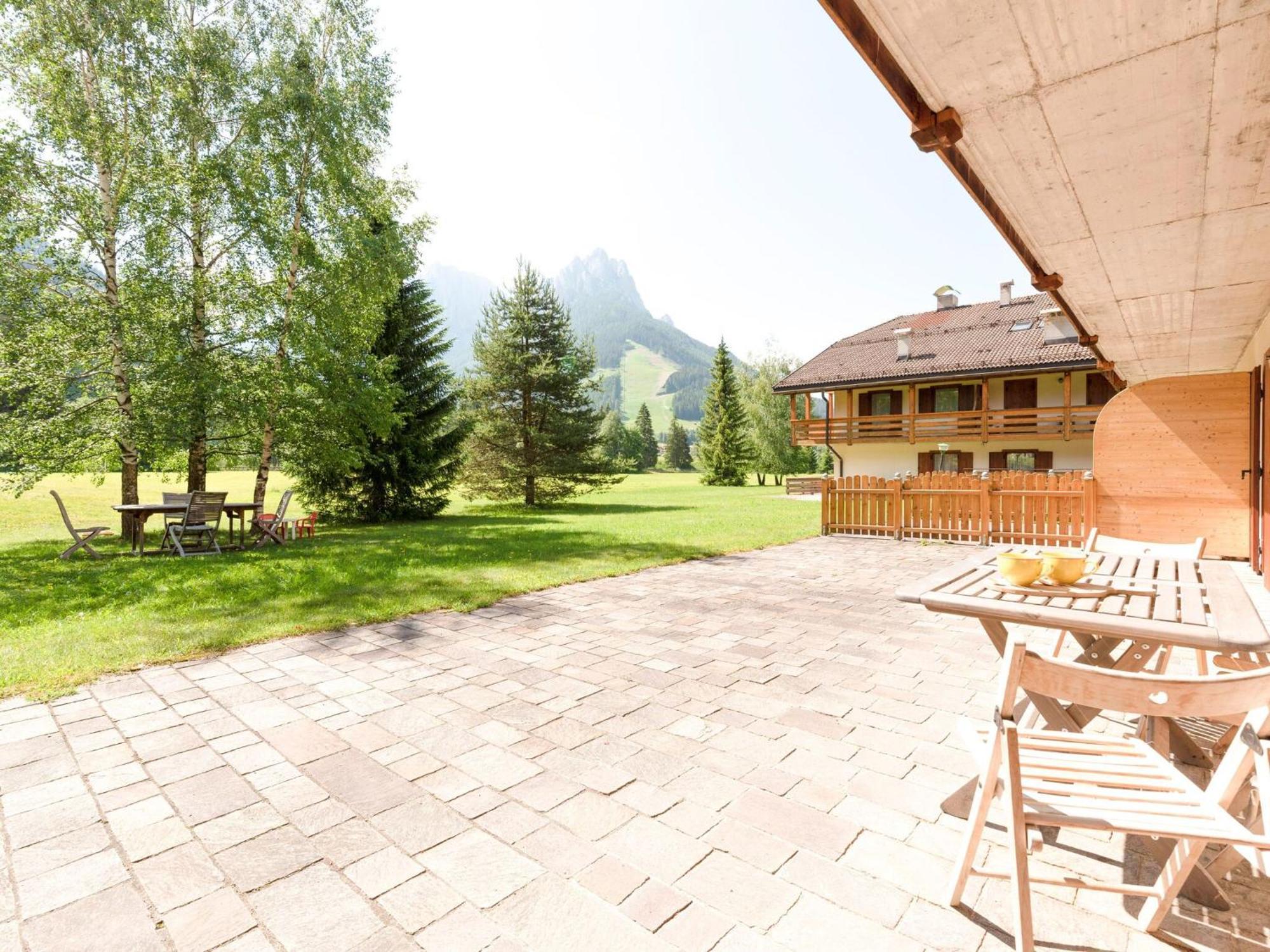 Spacious Chalet With Garden Near Ski Area In Tyrol Поцца-ди-Фасса Экстерьер фото
