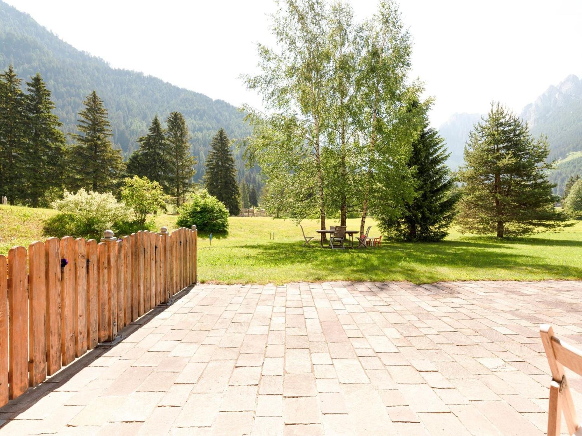 Spacious Chalet With Garden Near Ski Area In Tyrol Поцца-ди-Фасса Экстерьер фото
