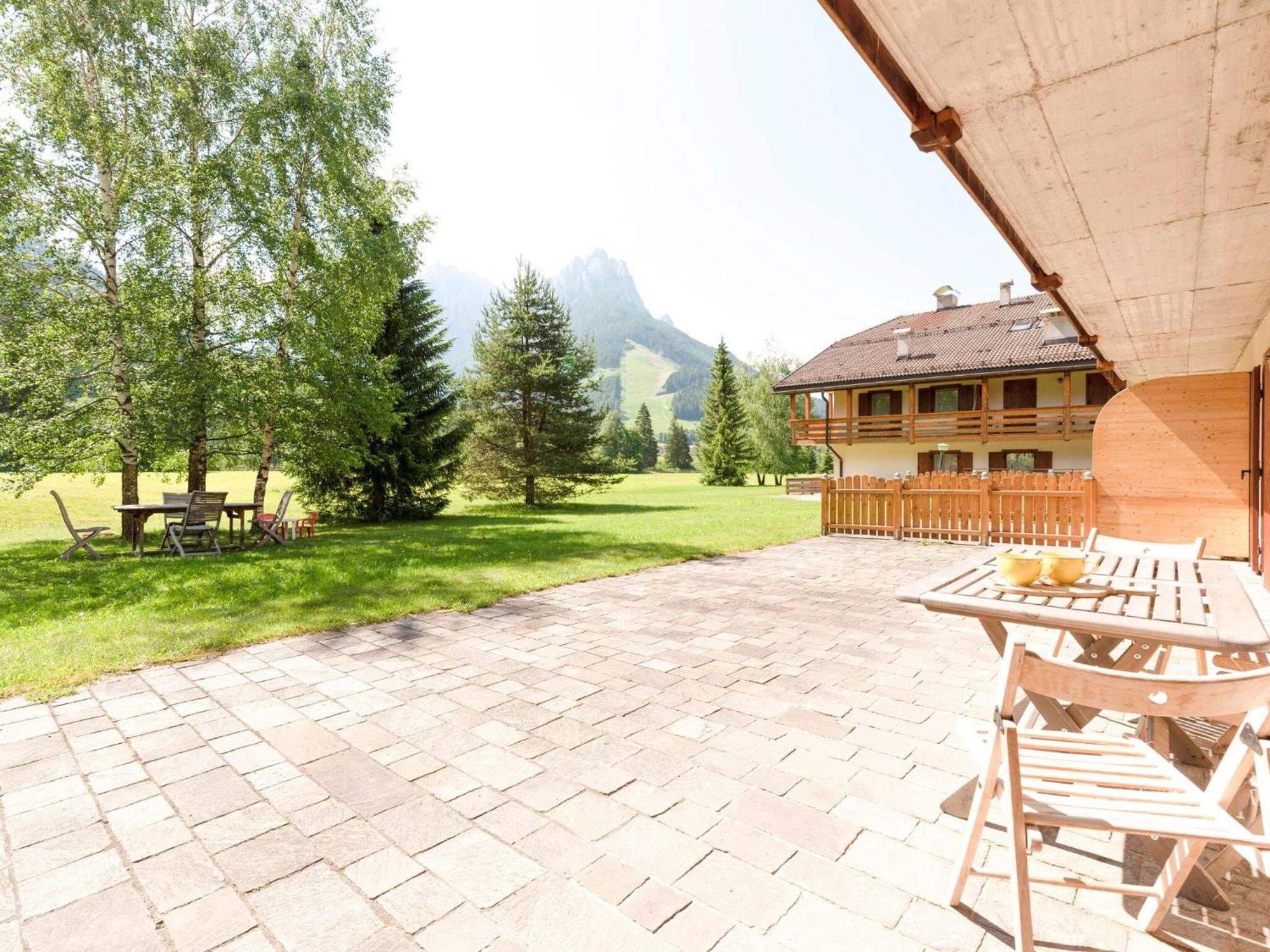 Spacious Chalet With Garden Near Ski Area In Tyrol Поцца-ди-Фасса Экстерьер фото
