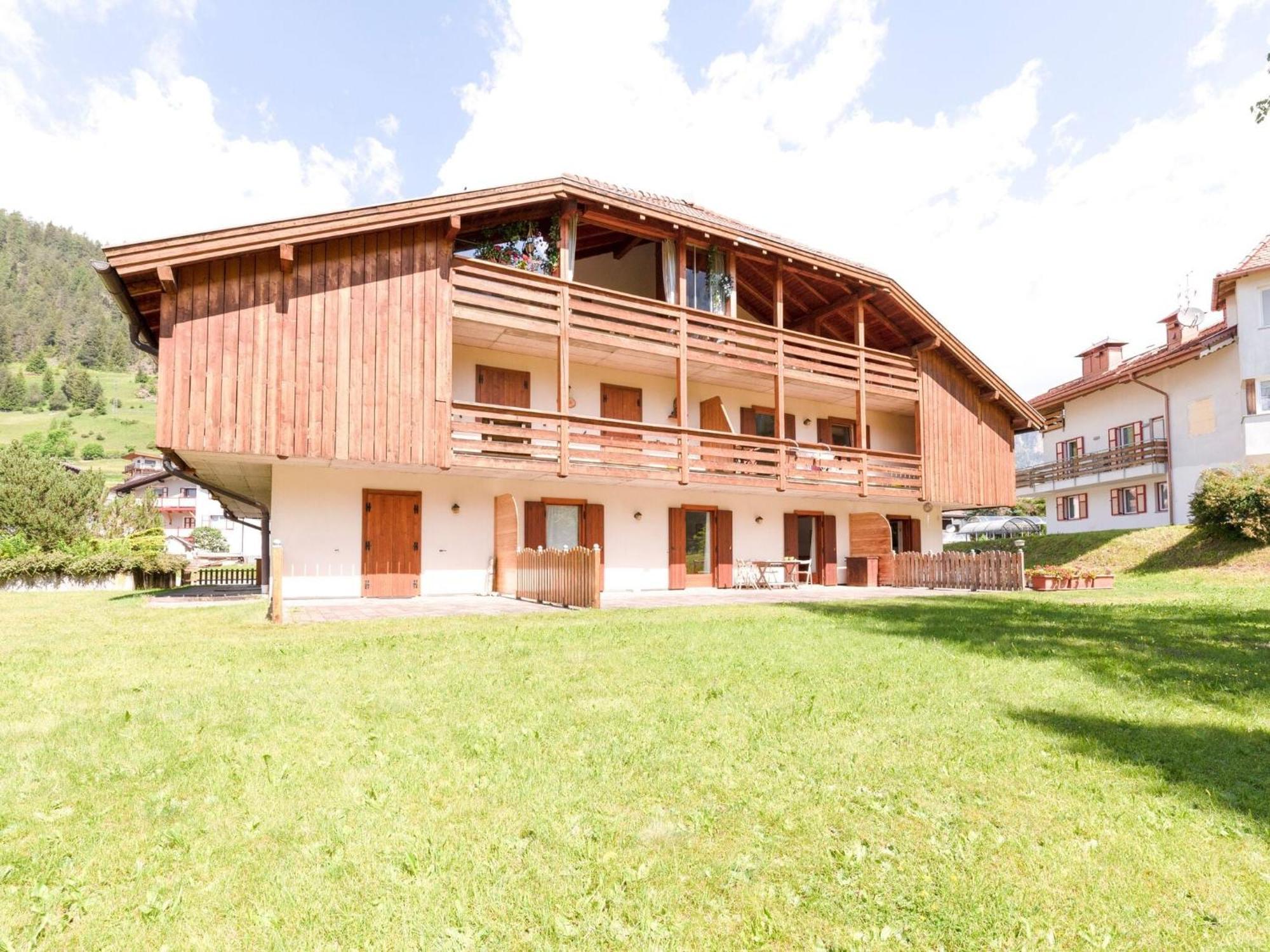 Spacious Chalet With Garden Near Ski Area In Tyrol Поцца-ди-Фасса Экстерьер фото